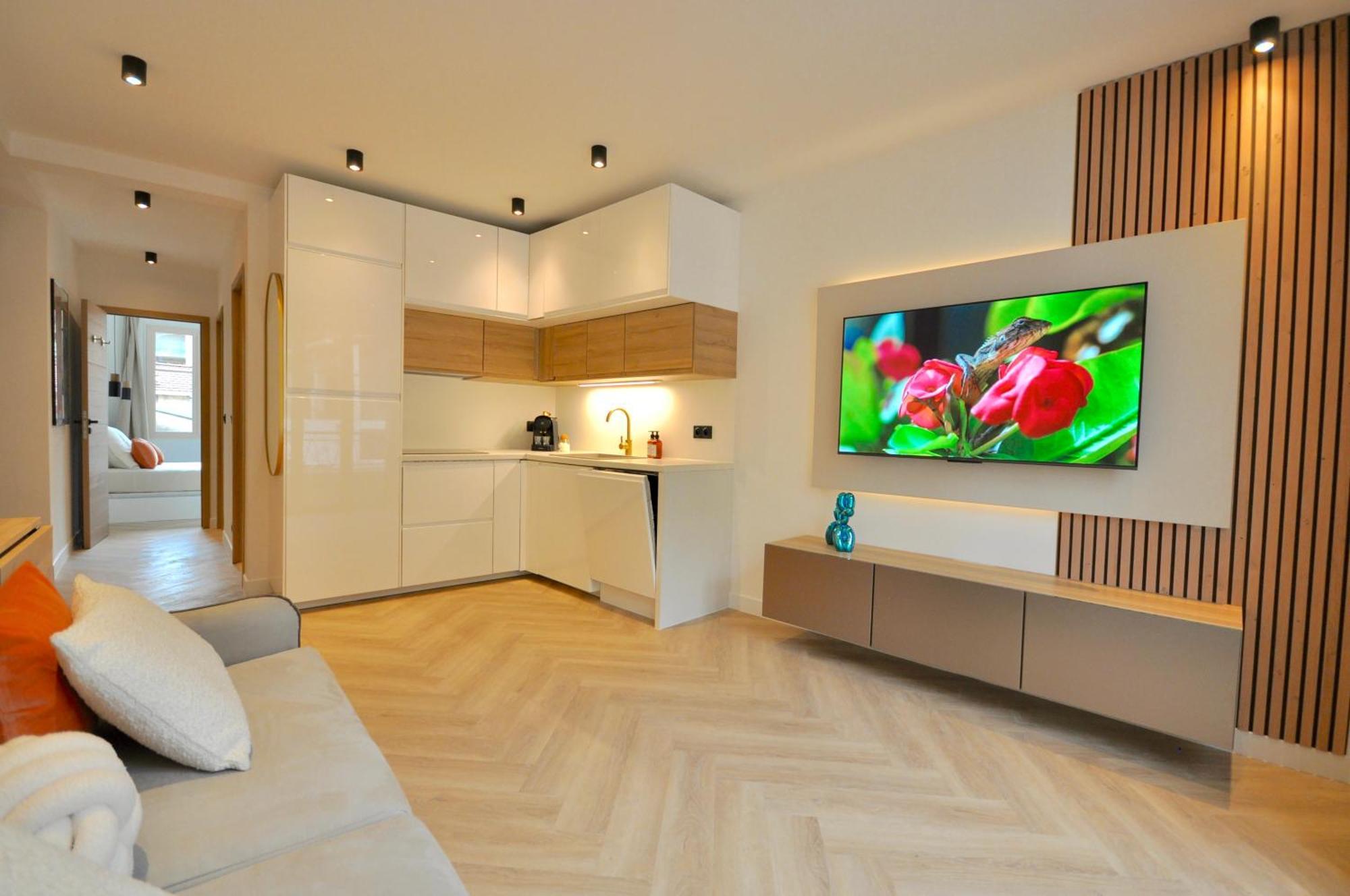 Monaco # Menton - 6 Persons - 2 Bedrooms - Full Renovated - Private Parking - Hypercenter - Clim - Beach And Sun Esterno foto