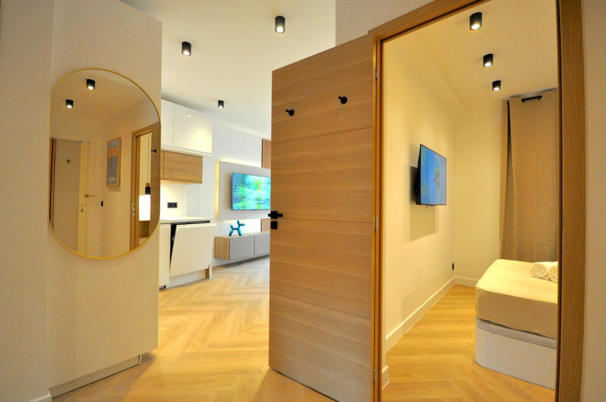 Monaco # Menton - 6 Persons - 2 Bedrooms - Full Renovated - Private Parking - Hypercenter - Clim - Beach And Sun Esterno foto